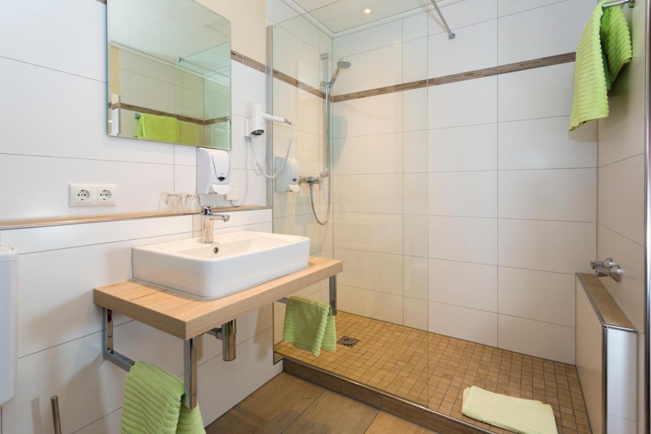 Hotel Gondel Altenkunstadt Екстер'єр фото