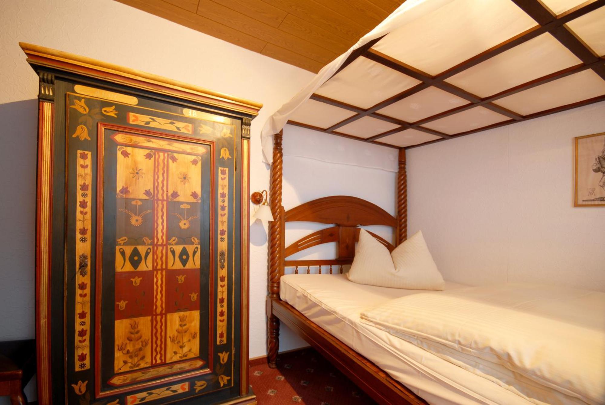 Hotel Gondel Altenkunstadt Екстер'єр фото