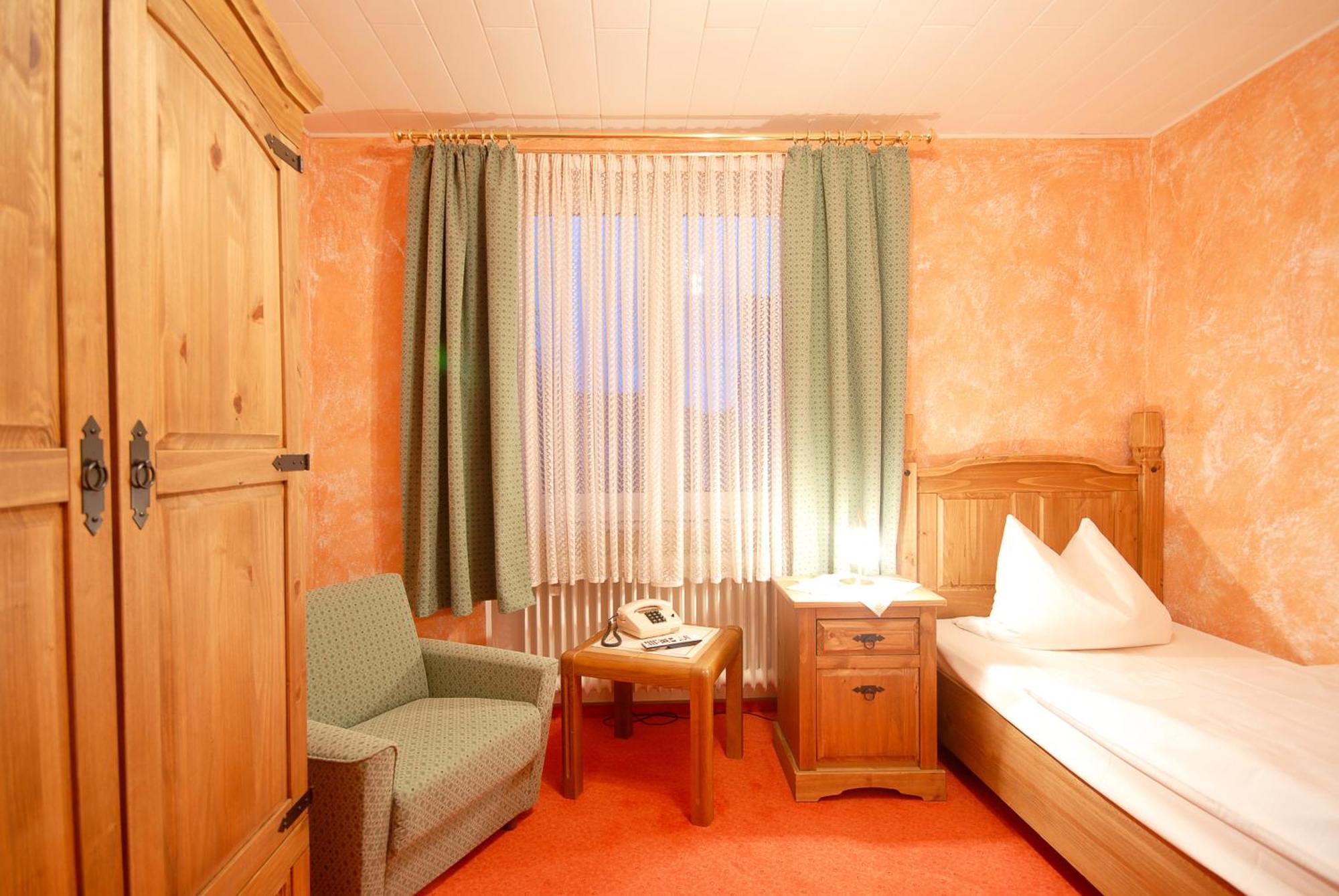 Hotel Gondel Altenkunstadt Екстер'єр фото