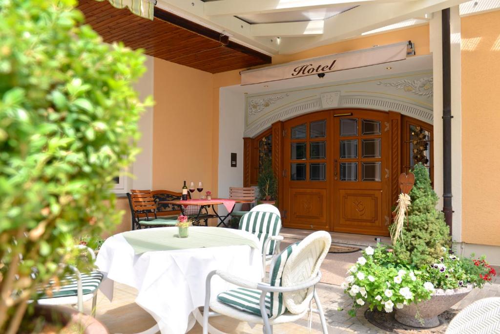 Hotel Gondel Altenkunstadt Екстер'єр фото